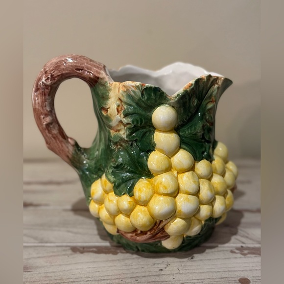 Vintage Italian Pitcher Yellow Grapes Green leaves Hand Painted Made In Italy - Picture 3 of 8